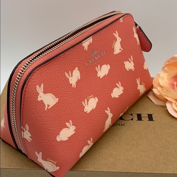COACH COSMETIC CASE 17 WITH BUNNY SCRIPT PRINT - Picture 16 of 16